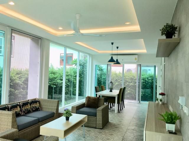 ให้เช่า-ขายบ้านเดี่ยว3ชั้น4นอนหลังมุมย่านสุทธิสารลาดพร้าว