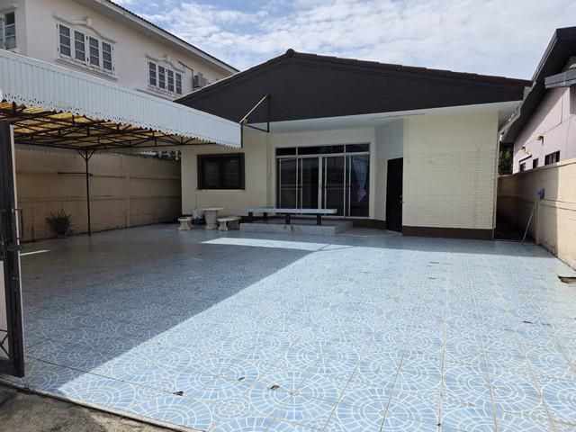 ให้เช่าบ้านเดี่ยวชั้นเดี่ยวใกล้MRTโชคชัย4ย่านโชคชัย4กองปราบเลียบด