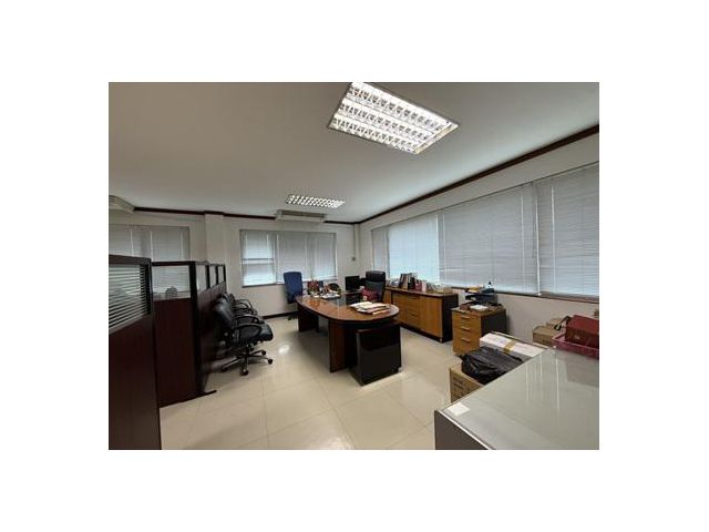 ให้เช่าสำนักงาน 3ชั้น มีลิฟท์ โกดังสินค้า นนทบุรี Line ID@757zwvfy