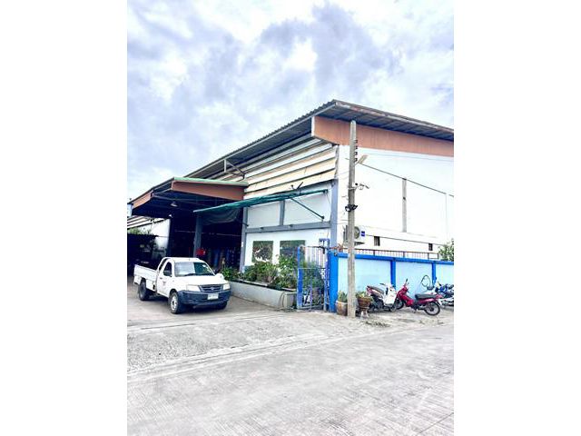 พื้นที่ใช้สอยในตัวอาคาร ฝ่ายผลิต 1,200 ตารางเมตร