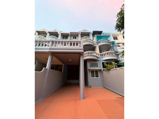 ให้เช่าทาวน์เฮ้าส์ ทองหล่อ