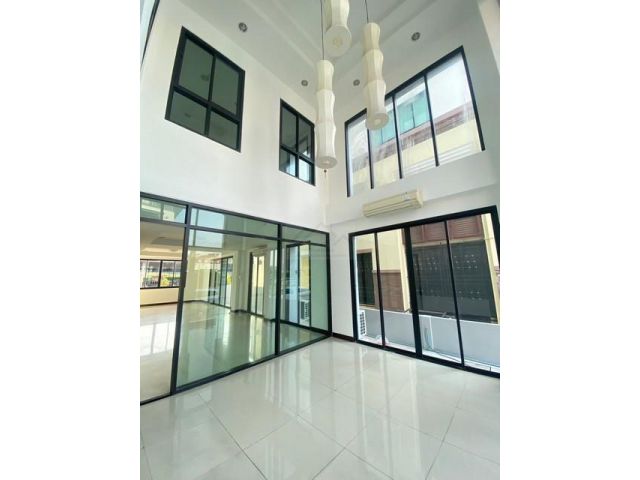 ให้เช่าโฮมออฟฟิศ550 ตรม.ย่านเหม่งจ๋ายรัชดารีเจ้นท์รัชดาสหการประมู