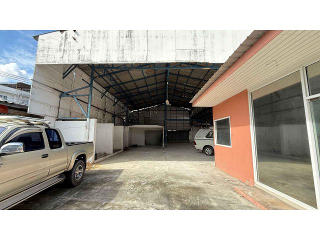 ให้เช่า โกดังพร้อมสำนักงาน 400 ตร.ม.  ใกล้เซ็นทรัลอีสต์วิลล์ เลียบด่วนรามอินทรา นาคนิวาส ลาดพร้าว ใกล้ทางด่วน