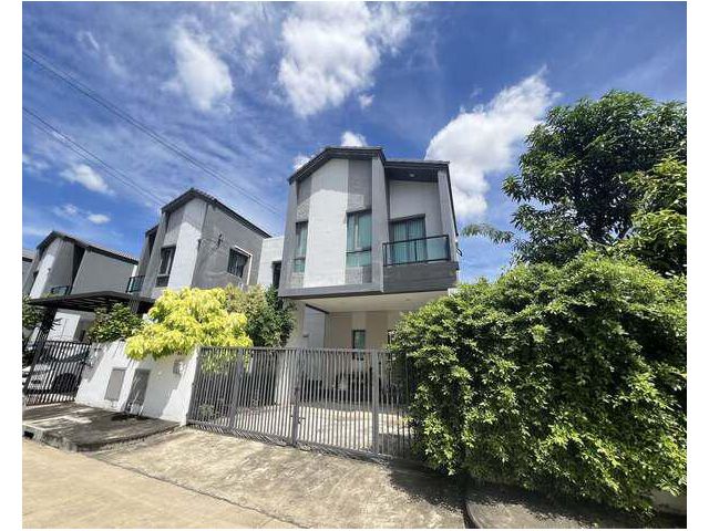 ขายบ้านแฝด วารีโอ้ สุวรรณภูมิ – ใกล้สนามบิน ทำเลดี พร้อมอยู่