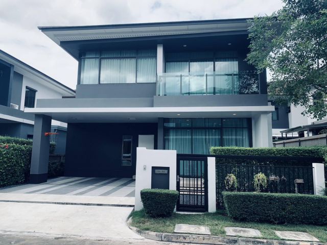 ให้เช่าบ้านเดี่ยว โครงการเศรษฐสิริ กรุงเทพกรีฑา1 บ้านเพิ่งรีโนเวทเสร็จ บ้านว่างพร้อมอยู่