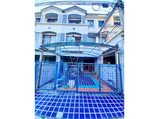 ทาวเฮ้าส์ 3ชั้น หน้าสวน 3นอน เซนต์มาร์ค 1กม. ARL หัวหมาก 700ม.