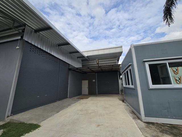 90 ตารางวา 230 ตารางเมตรห้องน้ำ 2 ห้อง เทิดราชัน 21