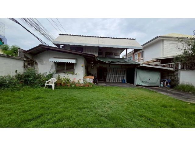 048AGJD Rare Land Alert! ที่ดิน “แปลงมุม” ใจกลางกรุง