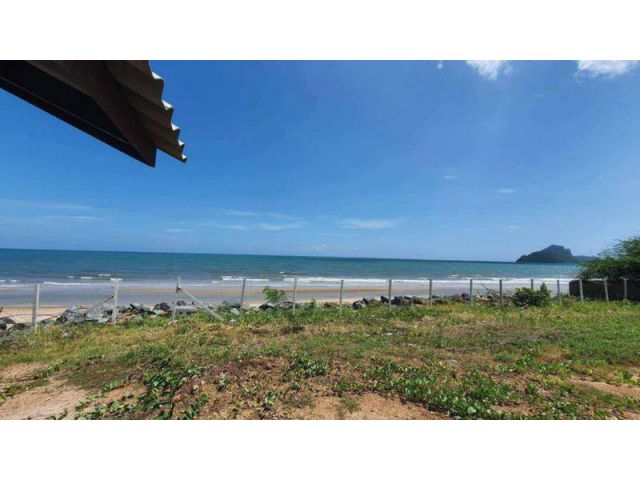ที่ดิน 3-1-24 ไร่ ติดทะเลอ่าวน้อย ตำบลอ่าวน้อย อำเภอเมือง จังหวัดประจวบคีรีขันธ์