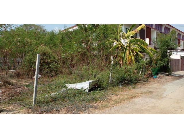 ที่ดินสุขาภิบาล5 ถมแล้ว 102.6 วา เข้าจากถนนใหญ่สุขาภิบาล5 เพียง 300 เมตร ใกล้ทางด่วนพระราม9-รามอินทรา