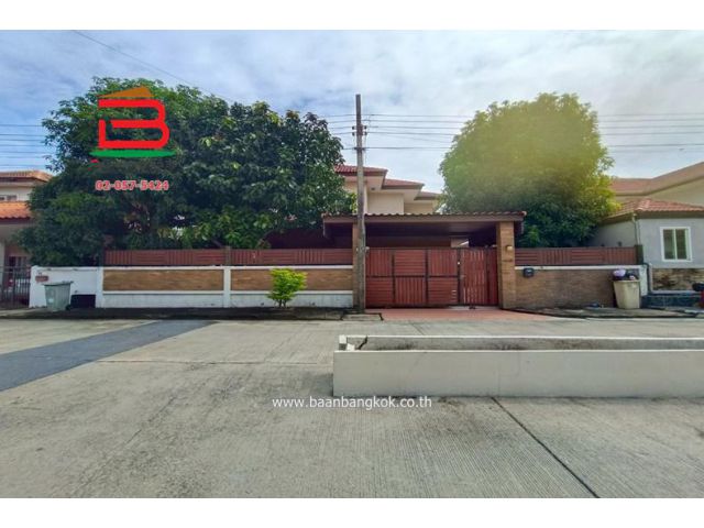 บ้านเดี่ยว หมู่บ้าน ชัยพัฒน์ เนื้อที่ 64 ตรว. ซอยพหลโยธิน 54/1 แยก 4-44 ถนนพหลโยธิน แขวงสายไหม เขตสายไหม กรุงเทพฯ