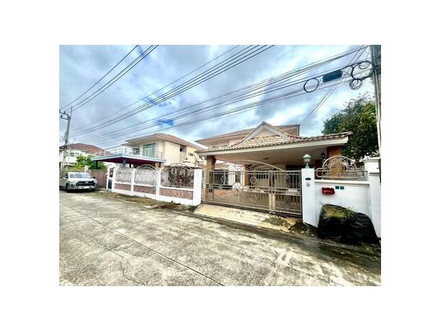 ขายบ้านเดี่ยว 2 ชั้น หมู่บ้านสินสุข พุทธมณฑลสาย 1 เนื้อที่ 80 ตารางวา 4 ห้องนอน แขวงฉิมพลี เขตตลิ่งชัน กรุงเทพมหานคร