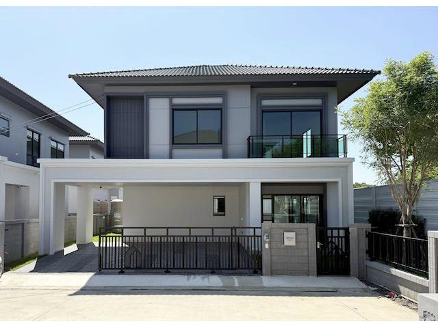 BH3783 ขาย–ให้เช่าบ้านเดี่ยว 2 ชั้น หมู่บ้านบริทาเนีย บางนา–ศรีวา