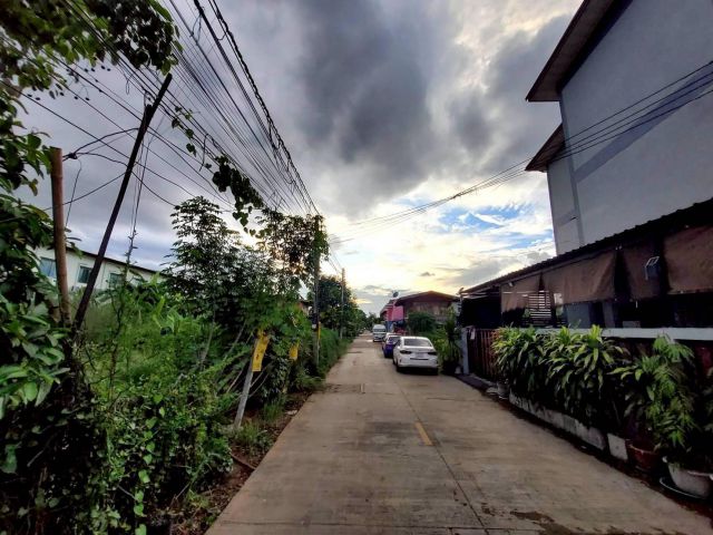 ขายที่ดินคลองสีใกล้ตลาดเอซี 100ตารางวา ติดถนนคอนกรีตสาธารณะ ถมแล้ว ซอยไสวประชาราษฎร์ 7 อ.ลำลูกกา จ.ปทุมธานี 095-879-4465