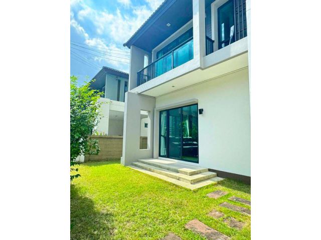 ให้เช่าบ้านเดี่ยว 2 ชั้น 55ตร.วา. 225ตร.ม.ซีเจ หทัยราษฎร์ 39 2.1ก