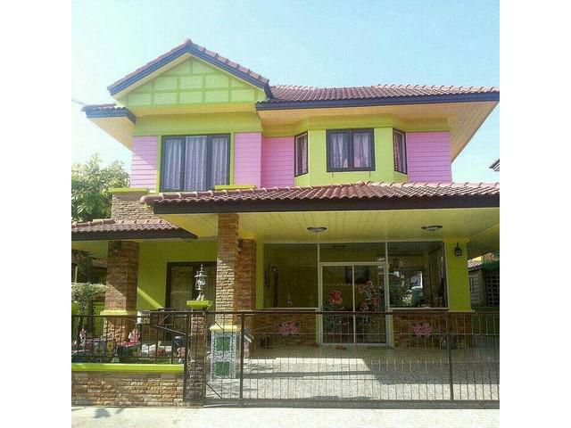 หมู่บ้านแกรนด์ชลเลคแอนด์การ์เด้นชลบุรี