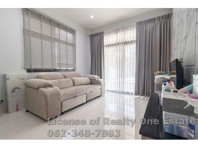 ขายด่วน บ้านแฝดสวยพร้อมอยู่ Aura Luxe รามคำแหง 94 ราคาพิเศษ