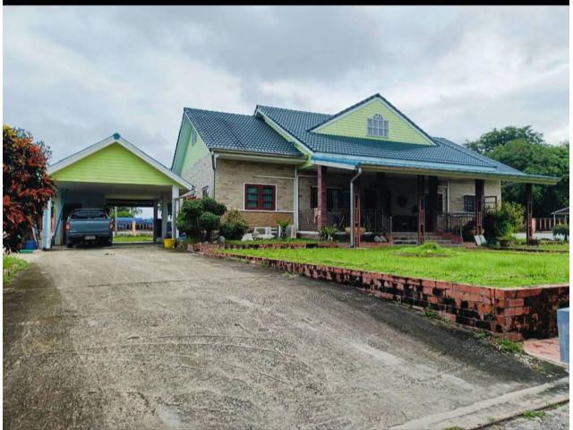 ขายบ้านขนาดใหญ่วิวเขายายดา 377 ตรว.รวมบ้านสองหลัง เขตตะพงเมืองระยอง