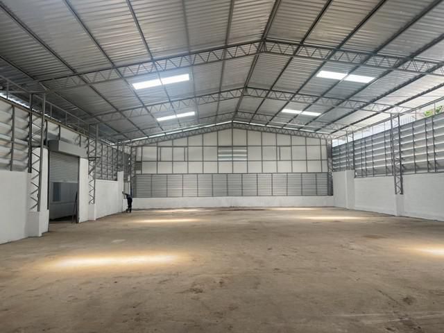 พื้นที่ใช้สอยรวม900ตารางเมตรปรังปรุงตกแต่งใหม่พร้อมใช้งาน