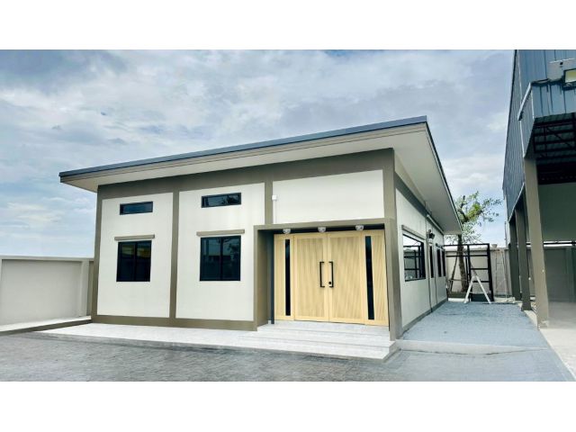 โครงการมังกรทองแฟคทอรี่ อยู่ติดถนนใหญ่ เส้น340 เหมาะสำหรับขยายธุรกิจ ทำออฟฟิศ โกดกัง โรงงาน ราคาเริ่มต้น 2.9 ล้านบาท