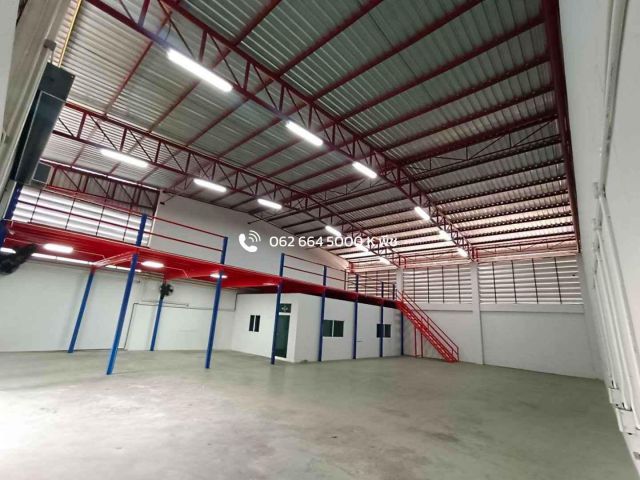 ให้เช่า โกดังพร้อมสำนักงาน 300 ตร.ม.  เลียบมอเตอร์เวย์ ลาดกระบัง ทับยาว  ฉลองกรุง หนองจอก ใกล้สนามบินสุวรรณภูมิ