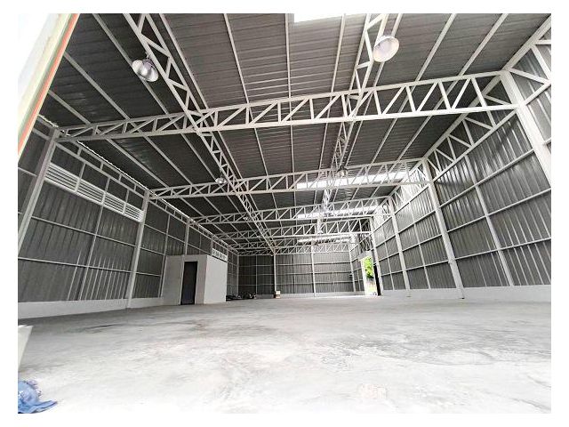 ให้เช่าโกดังใกล้แอร์พอร์ตลิ้งทับช้าง เนื้อที่ โกดัง 288 ตรม เนื้อที่รวม 700 ตรมมีห้องน้ำ จอดรถ 5-10คัน พร้อมอยู่วันที่