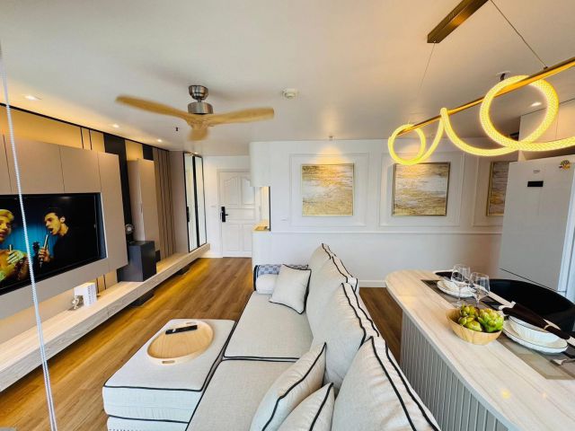 เช่า คอนโด Sukhumvit Suite (สุขุมวิท 13) ขนาด 1 ห้องนอน ชั้น 27 ใกล้รถไฟฟ้า BTS นานา