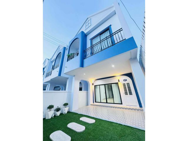 ขายถูกมาก!! บ้าน 2 ชั้น สร้างใหม่ บนทำเลทอง ซอยสถาพร แยกอ่างศิลา อ.เมืองชลบุรี ใกล้ห้าง หาดบางแสน โรงเรียนฯ