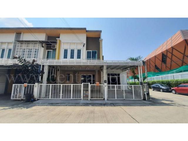 ลดราคา ทาวน์โฮม โกลเด้น อเวนิว แจ้งวัฒนะ - ติวานนท์ หลังมุม