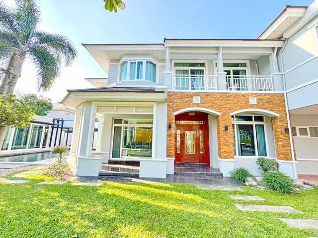 นาชาติแสตมฟอร์ด 200 ม. ม.นาจัดเต็มเฟอร์ฯทั้งหลัง 5 นอน เช่าคฤหาสน