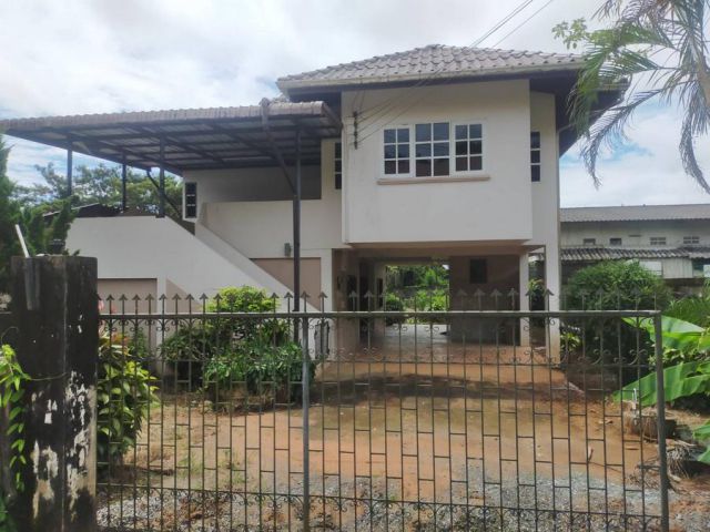 เสนอขายที่ดินพร้อมบ้าน 2 ชั้น ทำเลดีใกล้มหาลัยราชภัฏรำไพพรรณี&สี่แยกเขาไร่ยา เนื้อที่ 100 ตารางวา ตำบลท่าช้าง อำเภอเมือง