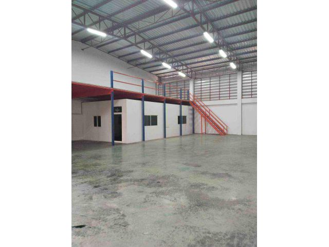 B1030 ให้เช่าโกดังสินค้าขนาด 400 ตารางเมตร ถนนเชื่อมคลองมอญ เลียบมอเตอร์เวย