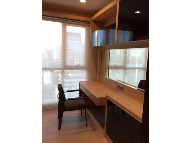 For Rent Condo Rhythm Sathorn fully furnished (S15-39606)