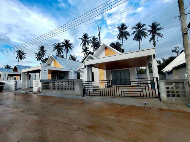 ขายถูกมาก!! บ้านเดี่ยวชั้นเดียว สร้างใหม่ ทำเลทอง อ.เมือง จ.กระบี่ ใกล้เซ็นทรัล แม็คโคร พร้อมของแถวกว่า 1 แสน