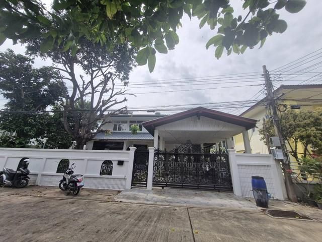 BH3791 ให้เช่าบ้านเดี่ยว 2ชั้น 90ตรว. 5 ห้องนอน 3ห้องน้ำ ซอยศรีบู