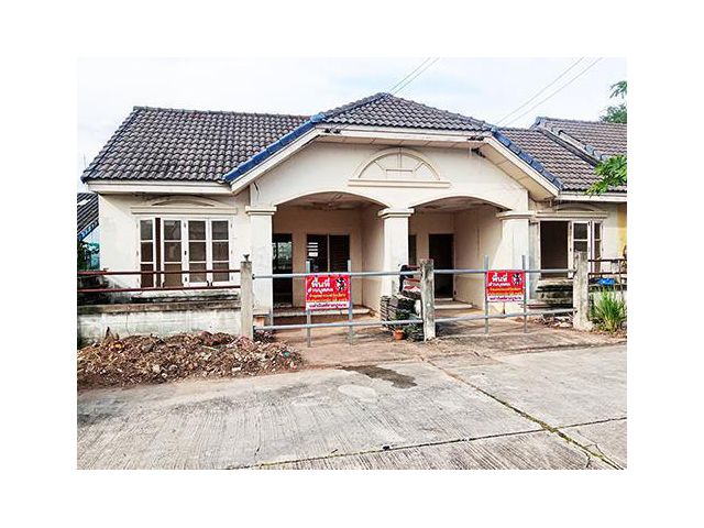 ขายบ้านแฝดทาวน์เฮ้าส์ ชั้นเดียว 2 หลัง (ตามสภาพ) พัทยา ซ.นาจอมเทียน 13/1 (ใกล้สนามกอล์ฟฟินิกซ์) ห่างถนนสุขุมวิท 4 นาที