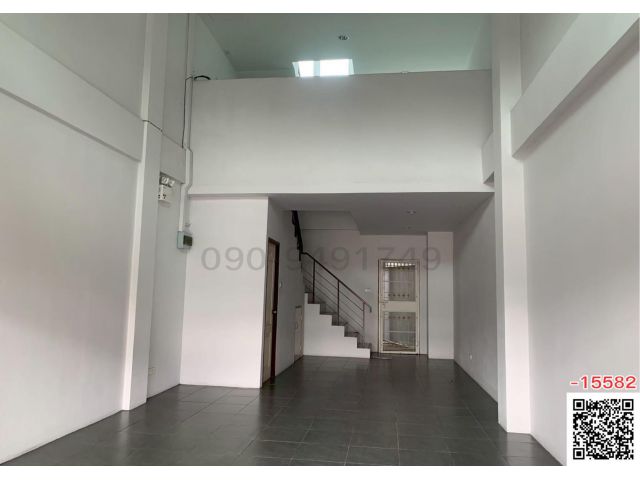 เช่า อาคารพาณิชย์ 2 ชั้น ซอยลาดพร้าว 71 ใกล้ อิมพีเรียล ลาดพร้าว