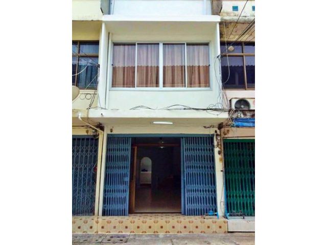 ตึกแถว 3 ชั้น 18 ตร.วา ฟู้ดแลนด์ เพชรบุรี 300ม. ตลาดเอกมัย 500 ม.