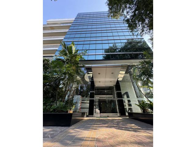 พื้นที่สำนักงานให้เช่า Permpoom Building อาคารเพิ่มภูมิ ตกแต่งพร้อมอยู่ ทำเลดีมาก ตั้งอยู่ในซอยสุขุมวิท 87 ใกล้ BTS