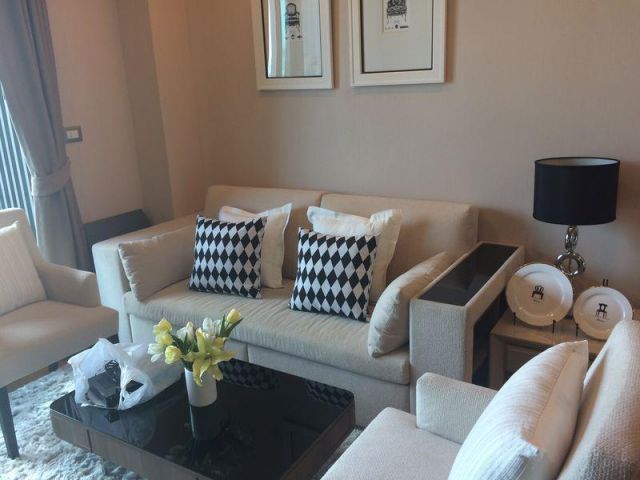 For Rent Condo The Address Sathorn  fully furnished (S15-6823)