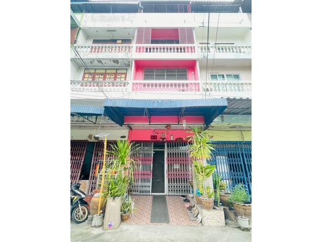 อาคารพาณิชย์ 1คูหา 5ชั้น 21 ตร.วา   สุขสวัสดิ์ 26 แยก 10-5