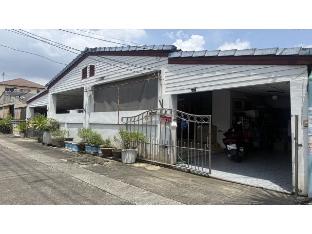 ขายบ้านชั้นเดียวถูกกว่าตลาด ทำเลดี  ใกล้สถานีรถไฟฟ้าสายสีแดง และชมพู