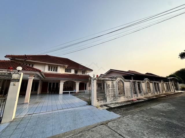 ขายบ้านเดี่ยว + โกดัง 186 ตรว. 560 ตรม. ถนนรามอินทรา ตรงข้ามแฟชั่