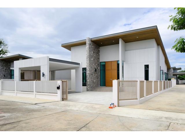 ขายด่วน หลังสุดท้าย บ้านพูลวิลล่าหลังใหญ่ บ้านใหม่มือ 1 พร้อมตกแต่งภายใน สวยจัดเต็มทั้งหลัง ม.แกรนด์วิลล์ อยุธยา