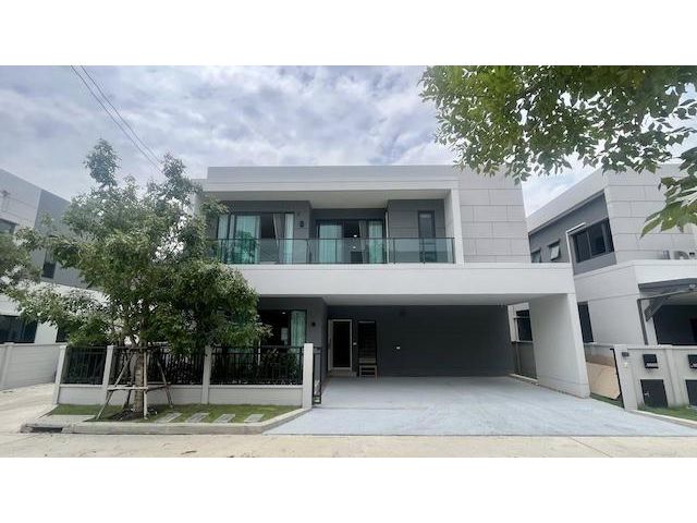 BH3793 ให้เช่าบ้านเดี่ยวหรู เซนโทร บางนา (Centro Bangna)