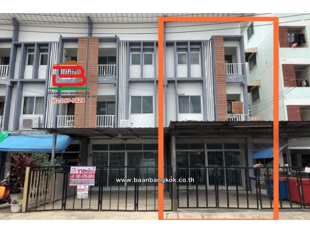 ทาวน์โฮม โครงการ เดอะแรบบิททาวน์โฮม เนื้อที่ 35.6 ตร.ว. ซอยเลียบคลองสี่ 5(ซอยเบญจญาณี) ใกล้ตลาดเอซีลำลูกกาคลอง 4