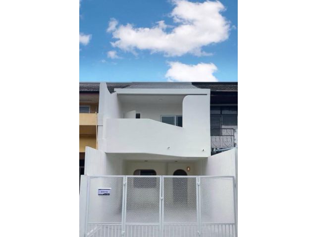 ขายทาวน์เฮ้าส์ 2 ชั้น รีโนเวทใหม่สไตล์มูจิ ทำเลทอง อุดมสุข 47 ซอยสุขุมวิท 103 ใกล้รถไฟฟ้าทั้ง BTS และ MRT