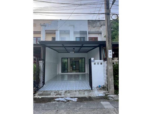 ขายหมู่บ้านบุษกร-รติยา ถนนเมน หน้าบ้านไม่ชนใคร