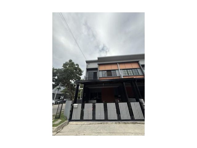 ขายทาวน์โฮม 2 ชั้น หลังมุม โครงการ