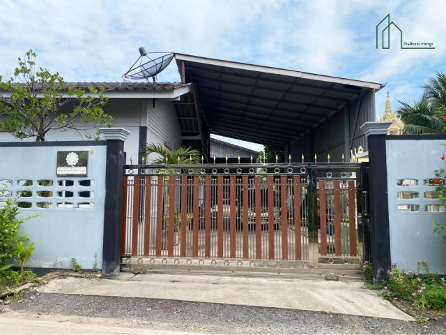 บ้านพร้อม โกดัง บ้านแพ้ว พระราม2 บนเนื้อที่ 158.5 ตารางวา ตกแต่งสวย พร้อมอยู่